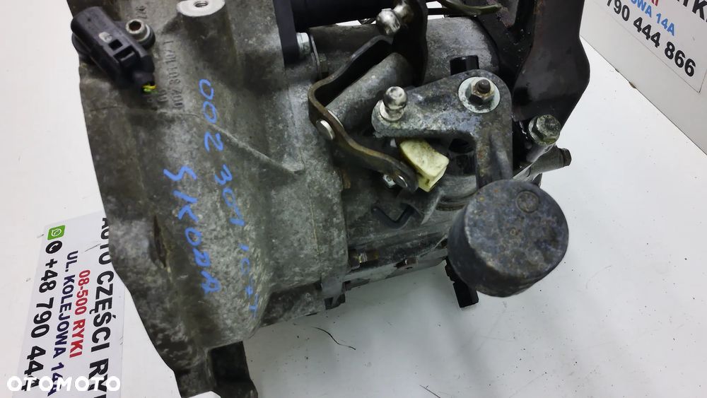 Skoda Fabia I 1.4 MPI Skrzynia biegów  002 301 107 T - 6