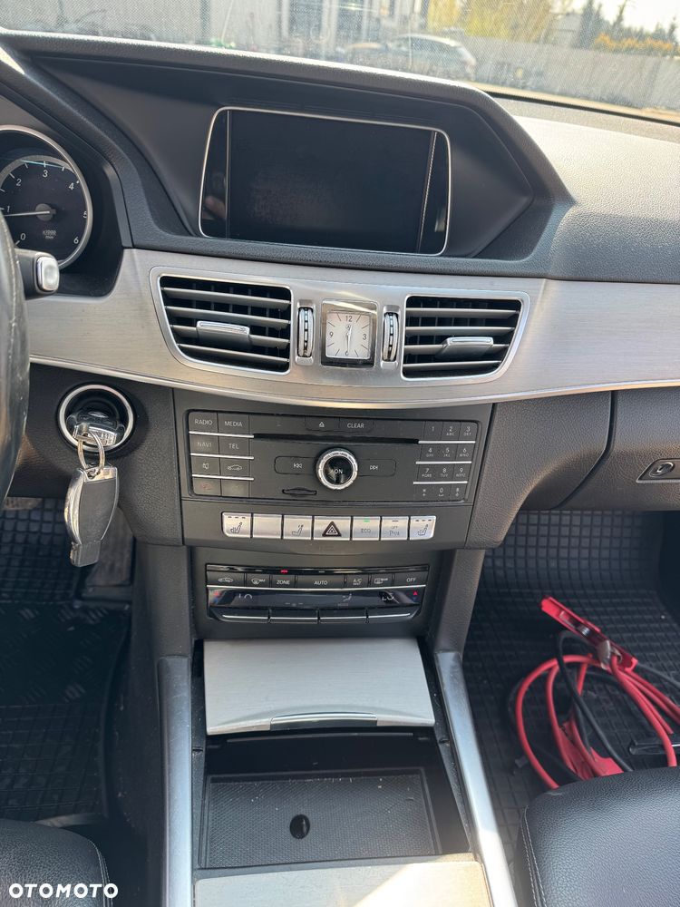 Mercedes-Benz Klasa E 200 CDI DPF BlueEFFICIENCY 7G-TRONIC - 29