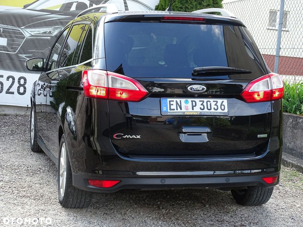 Ford Grand C-MAX - 11