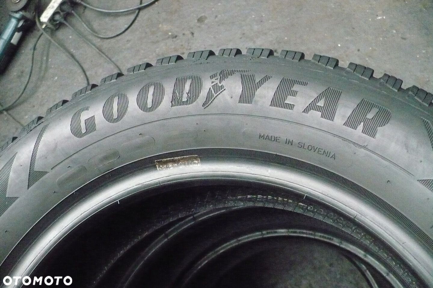 2x GOODYEAR Ultra Grip 9 205/60R16 7,1mm 2023 - 3