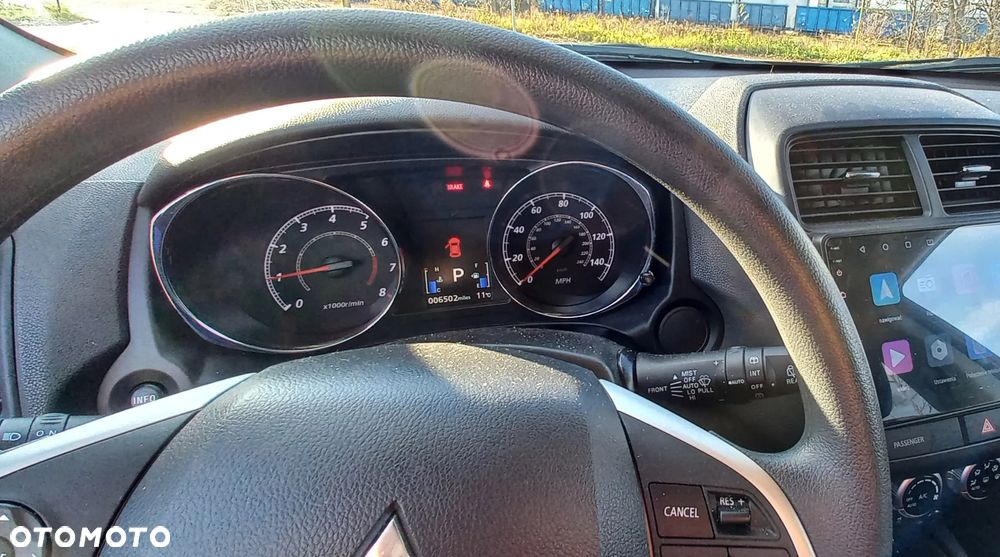 Mitsubishi Outlander - 8