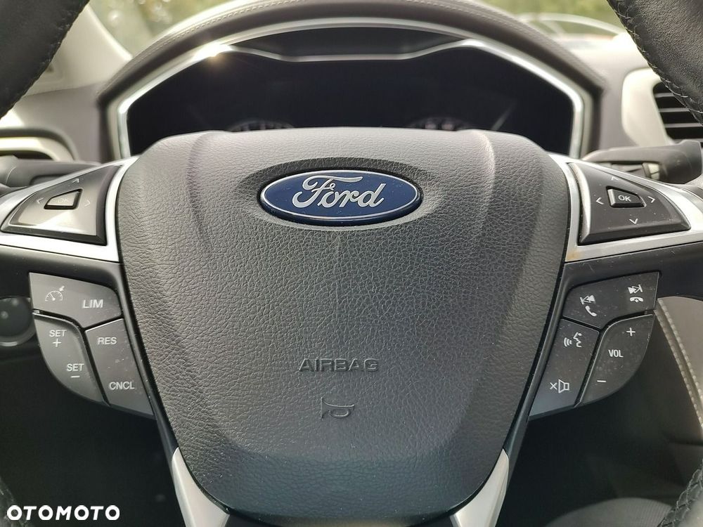 Ford Mondeo 2.0 EcoBoost STart-Stopp Autom Vignale - 17