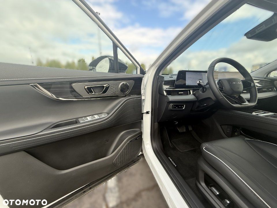 Omoda E5 - 11