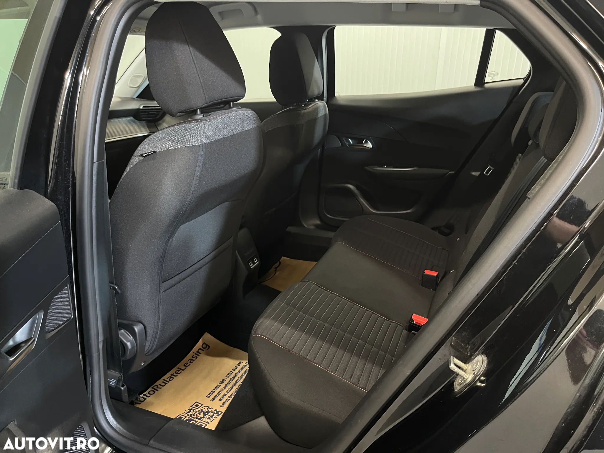 Peugeot 2008 - 11