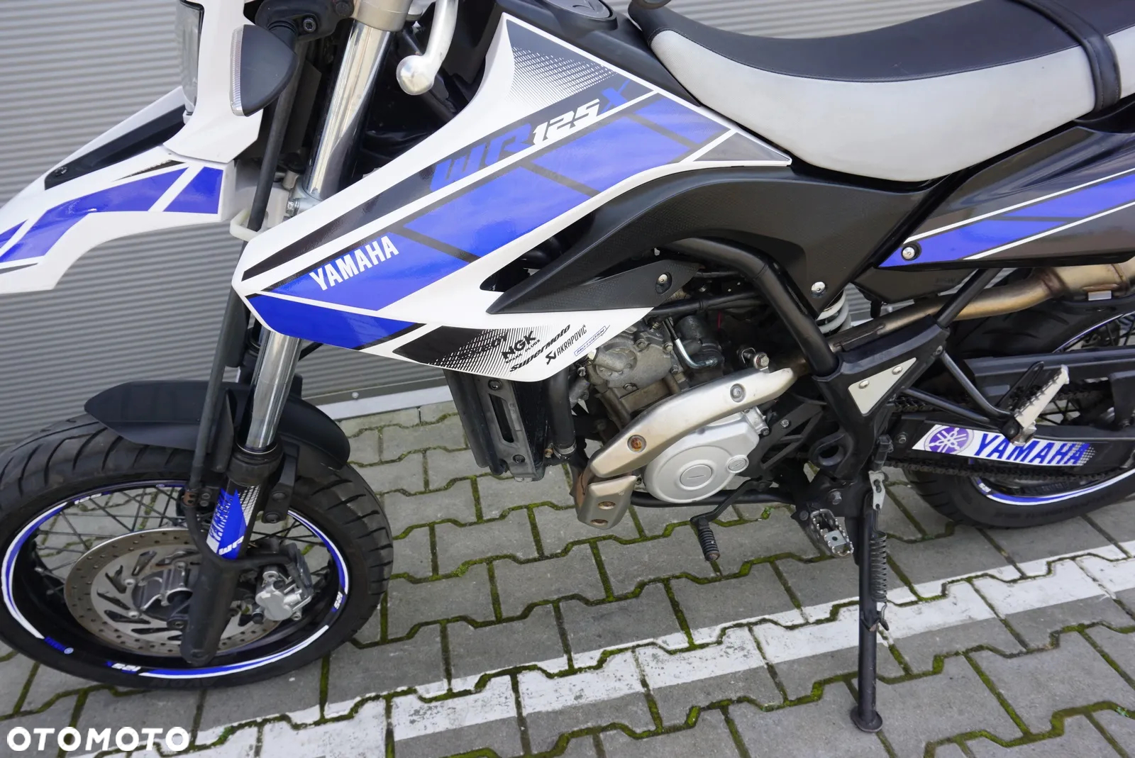 Yamaha WR - 16