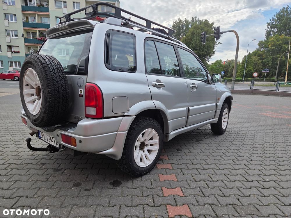 Suzuki Grand Vitara 2.0 Special Edition - 11