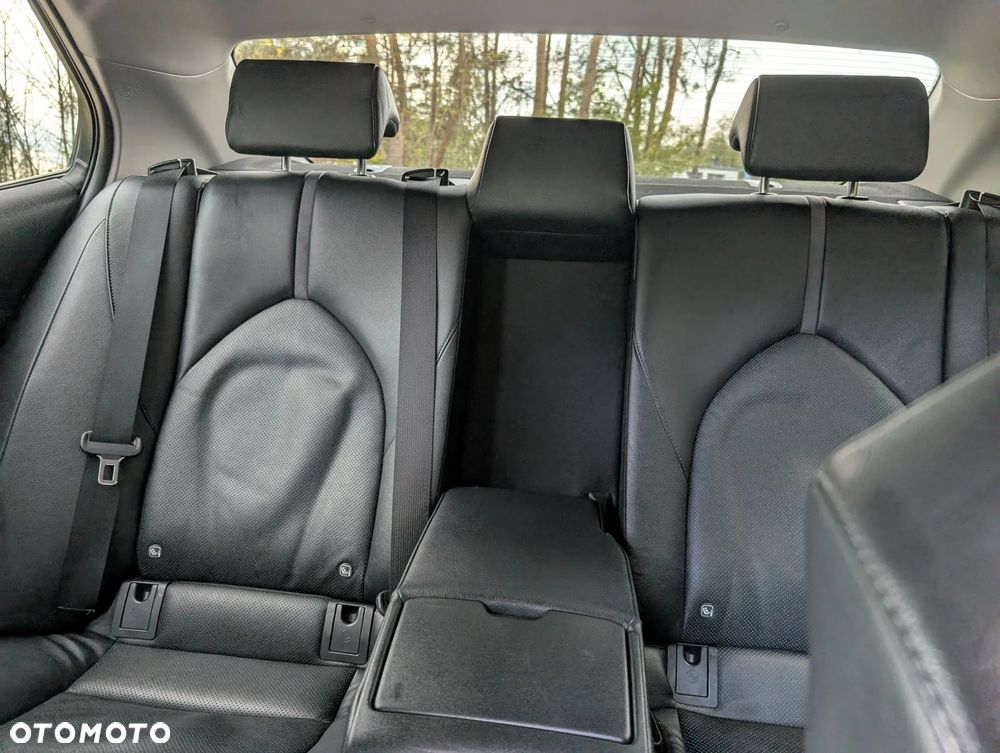 Toyota Camry 2.5 Hybrid Comfort CVT - 8