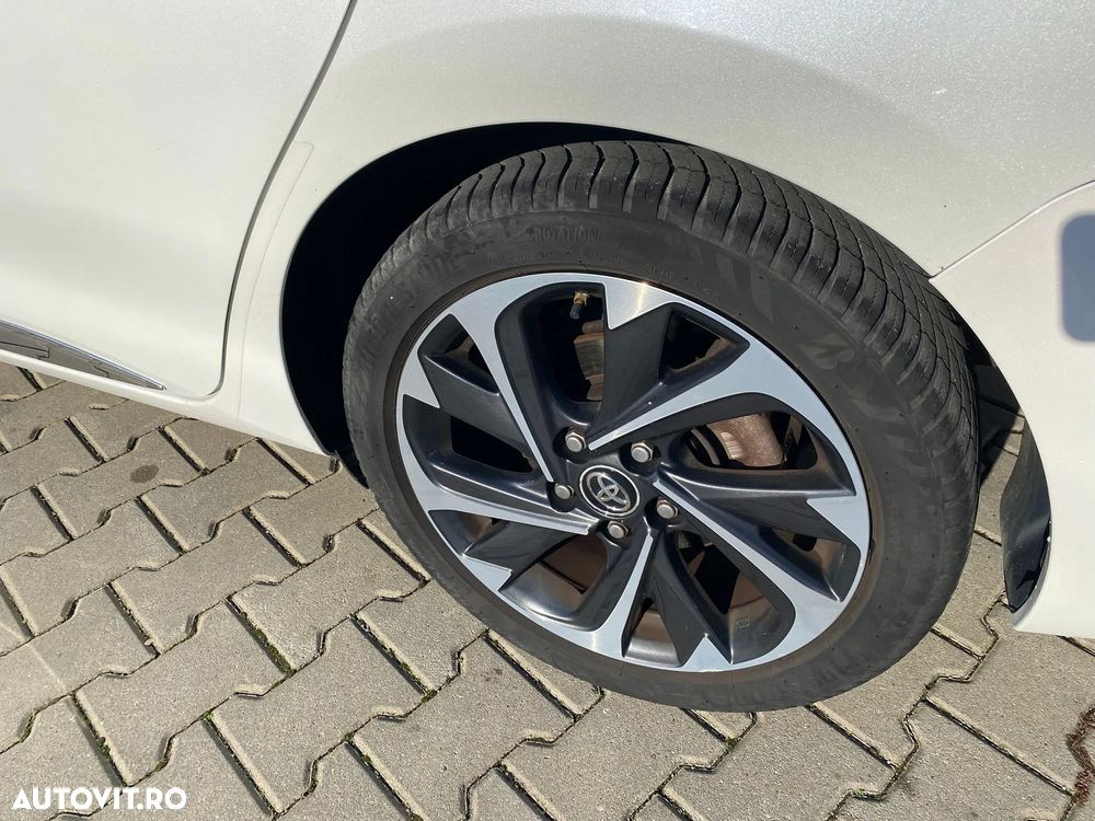 Toyota Auris - 18