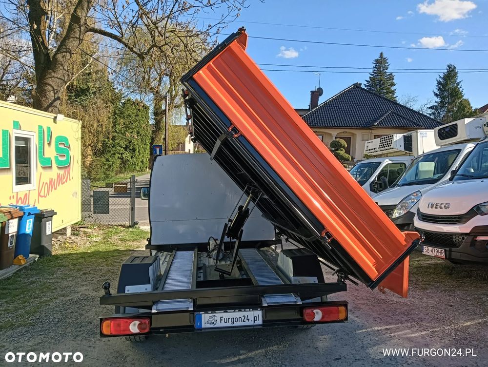 Renault TRAFIC WYWROTKA KIPER Z NAJAZDAMI NR 840 - 18