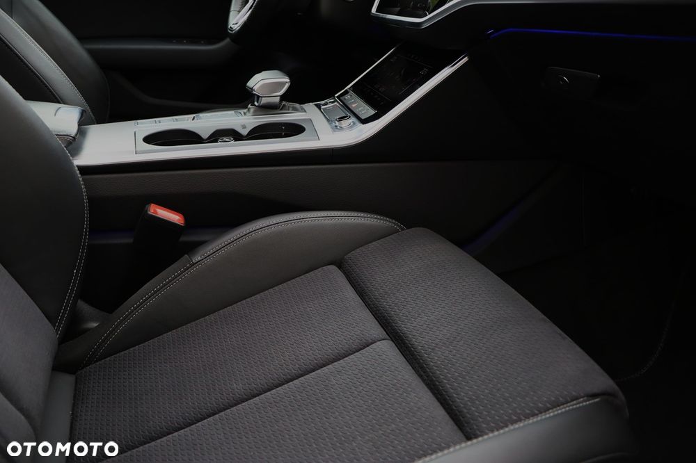 Audi A6 Avant - 25