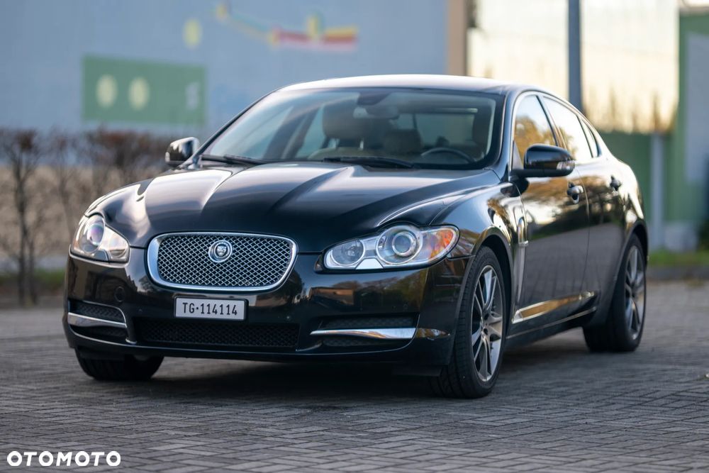 Jaguar XF 2.7 V6 D Premium Luxury - 6