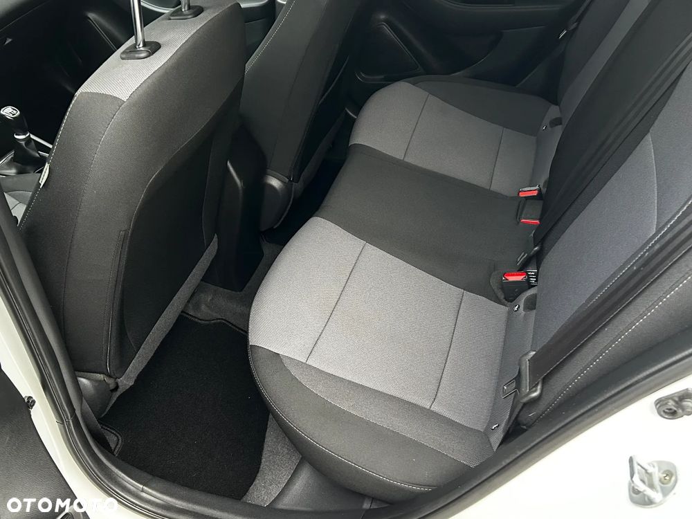 Hyundai i20 1.2 Passion Plus - 11