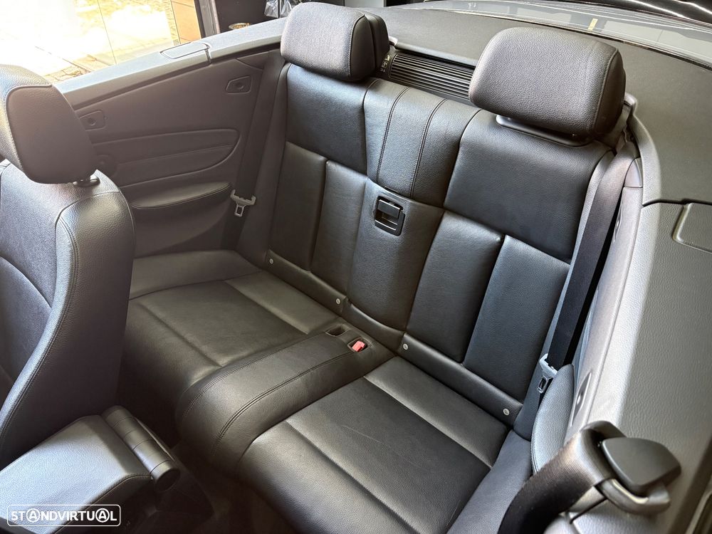 BMW 123 d Cabrio - 36