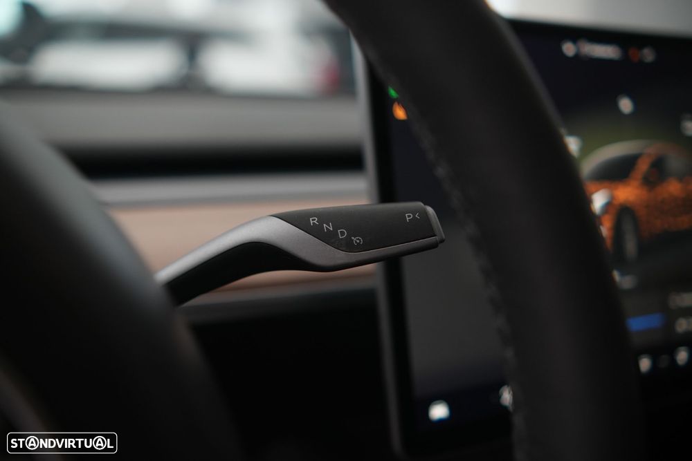 Tesla Model 3 - 11