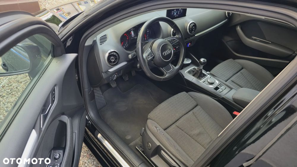 Audi A3 Sportback 2.0 TDI Ambiente - 6