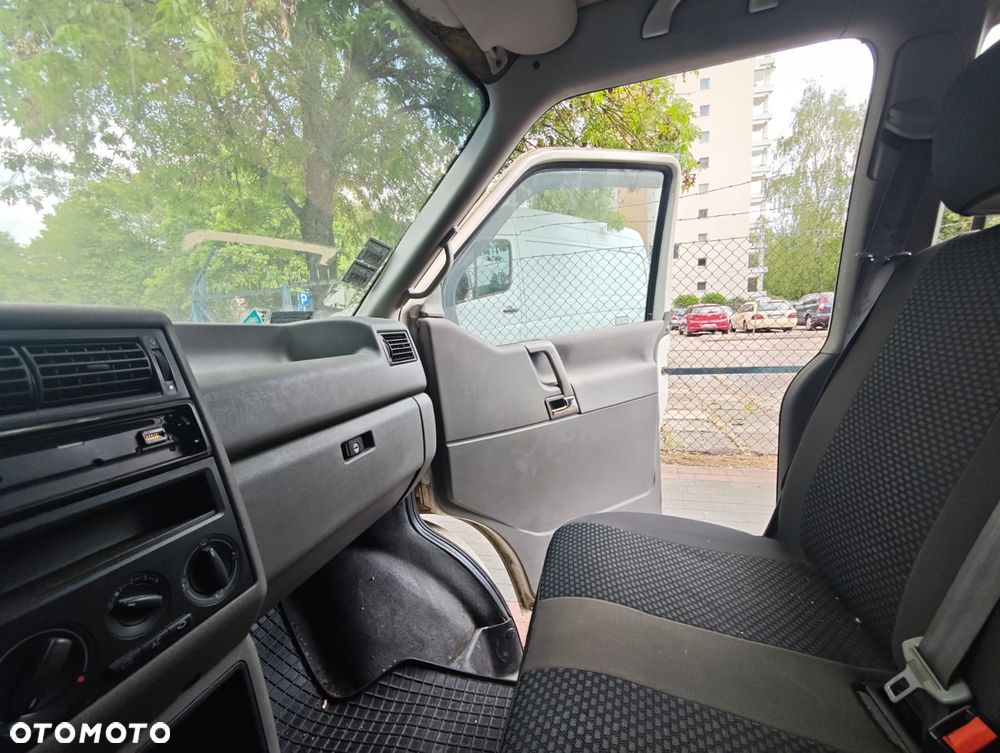 Volkswagen Transporter - 19