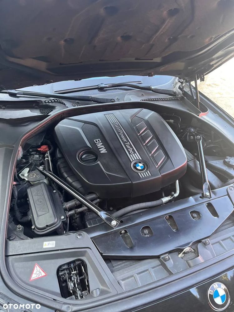 BMW Seria 5 525d - 9