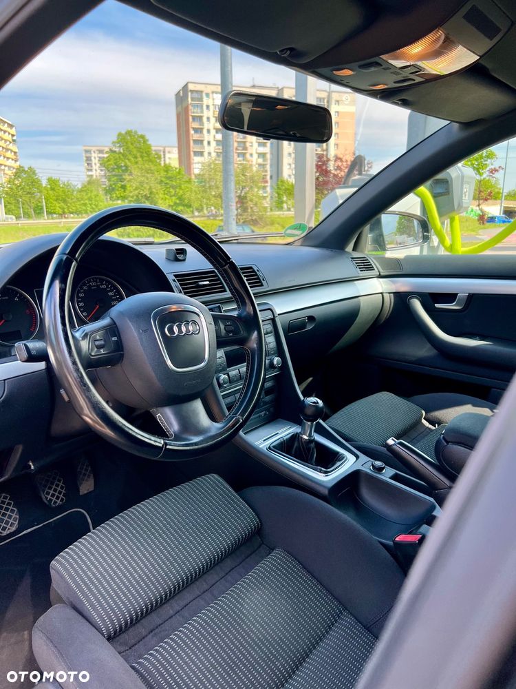 Audi A4 Avant 2.0 TDI - 16