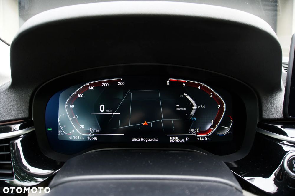 BMW Seria 5 520d xDrive MHEV - 27