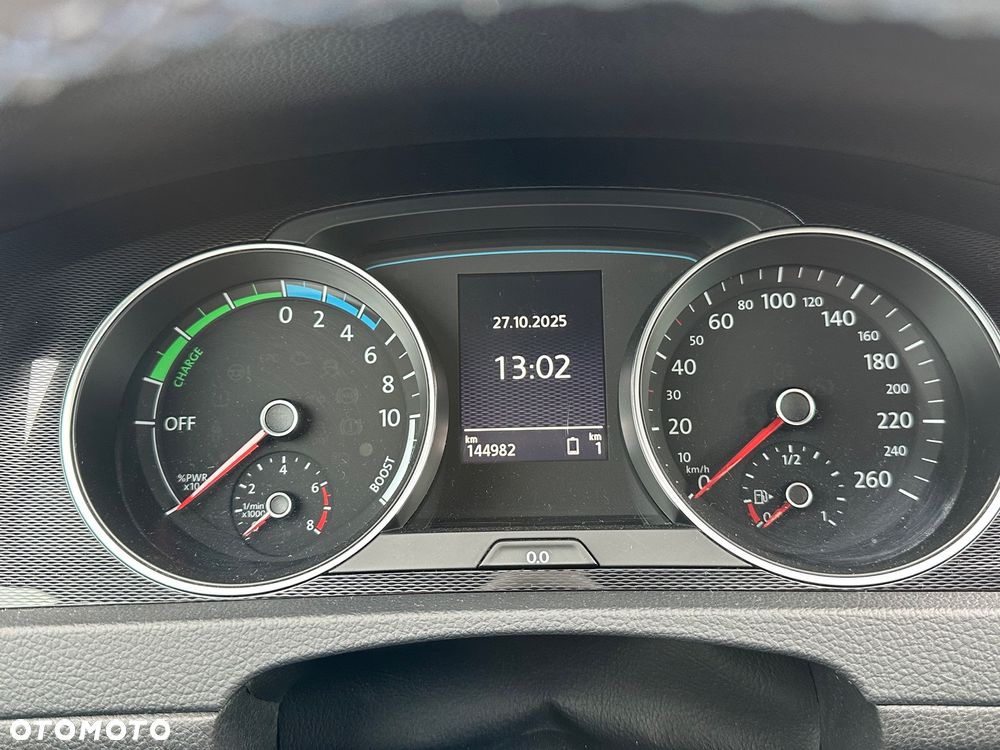 Volkswagen Golf - 14