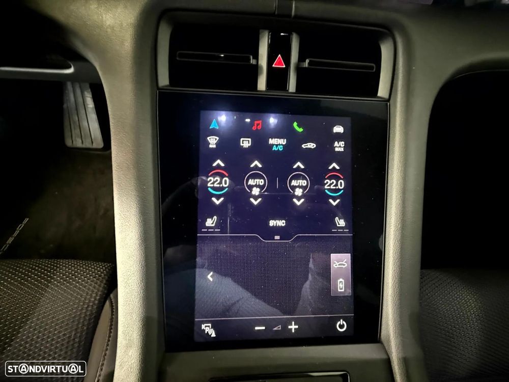 Porsche Taycan 4S - 32