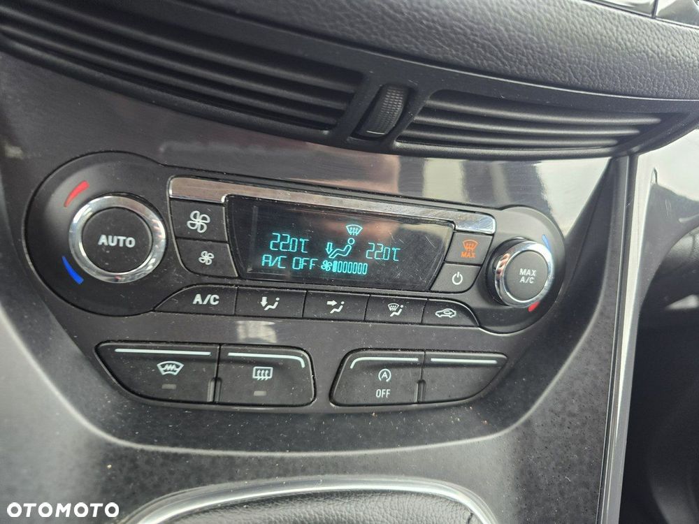 Ford Kuga 1.6 EcoBoost 2x4 Titanium - 21