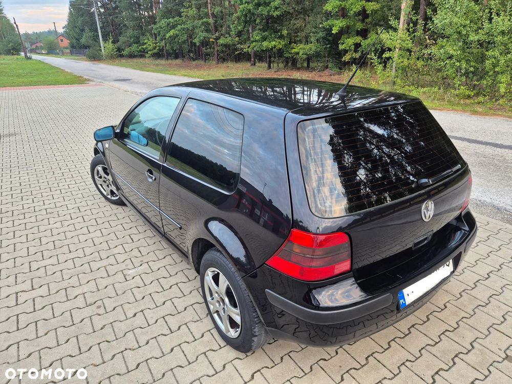 Volkswagen Golf 1.6 - 19