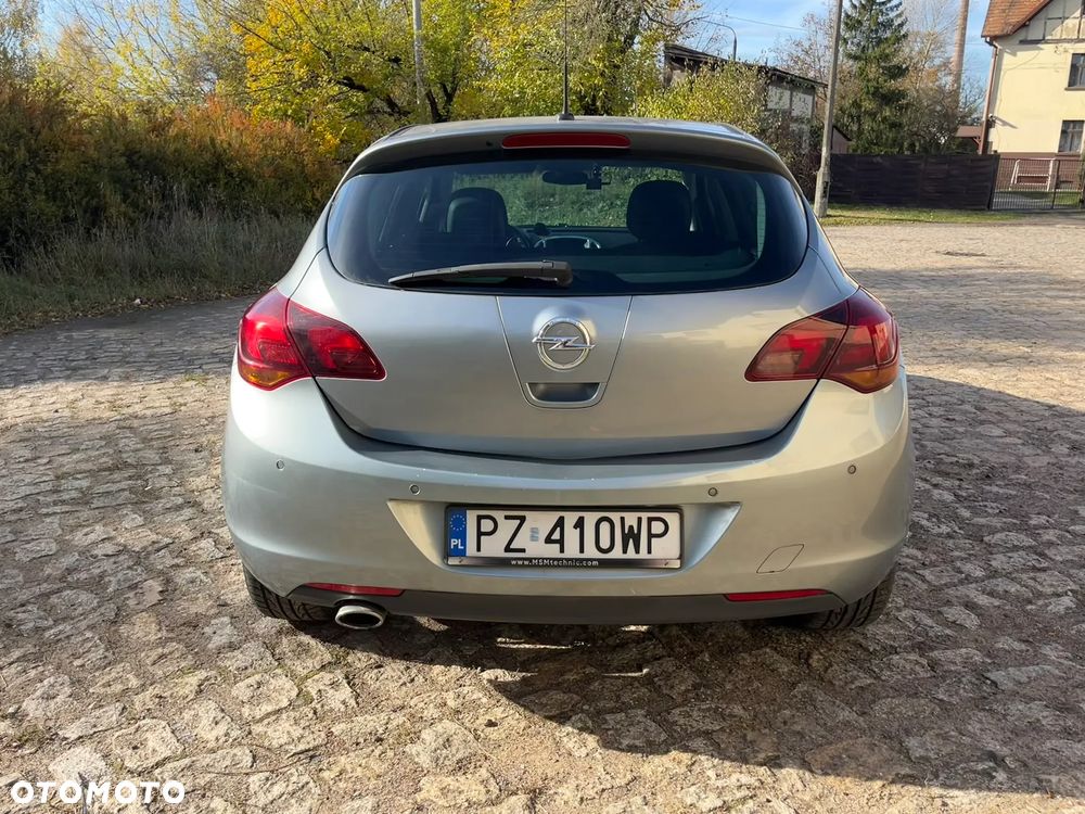 Opel Astra IV 1.4 T Sport - 14