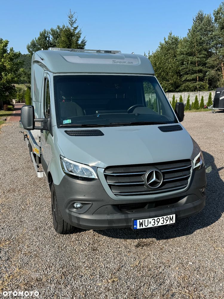 Mercedes-Benz Sprinter - 2