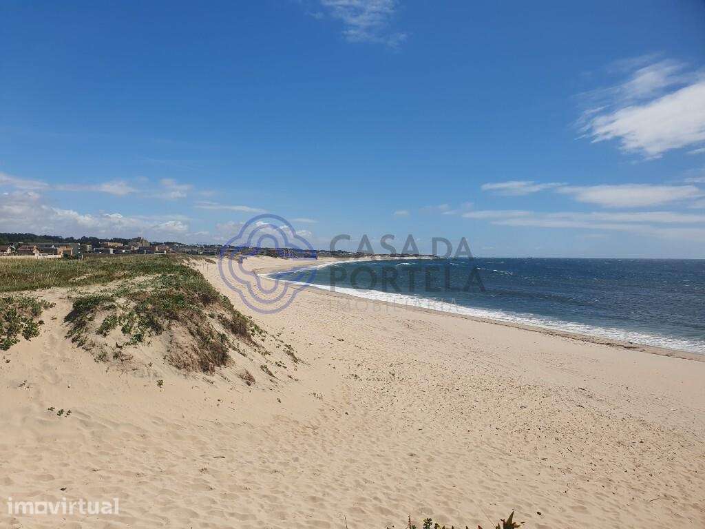 Terreno para construção de moradias na praia da Azurara - Grande imagem: 2/11