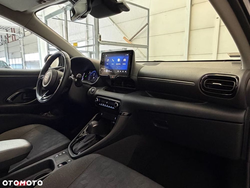 Toyota Yaris Hybrid 1.5 Style - 13