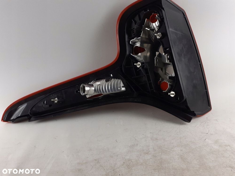 Lampa tylna LEWA Volvo C30 2006-2012 - Europa. - 7