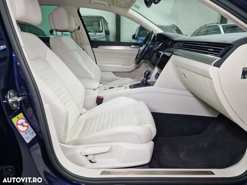 Volkswagen Passat 2.0 TDI SCR 4Motion DSG Highline - 9