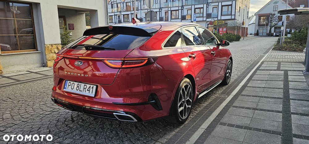 Kia ProCeed - 13