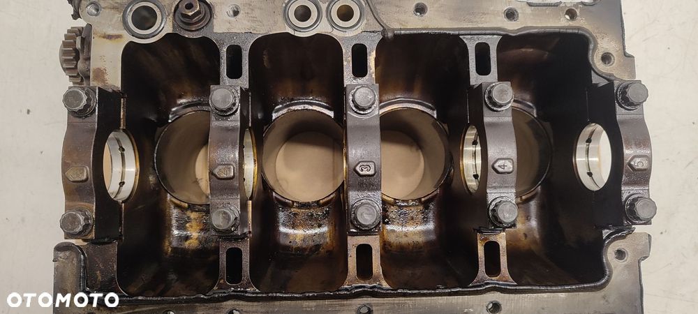 Blok silnika Hyundai i20 1,2 16V benzyna G4LA - 11