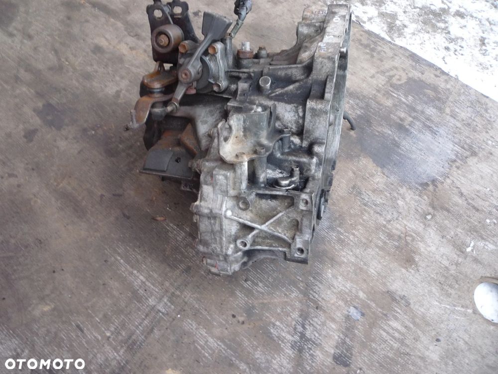 TOYOTA AVENSIS T25 2.0 D4D SKRZYNIA BIEGÓW 5PK - 3