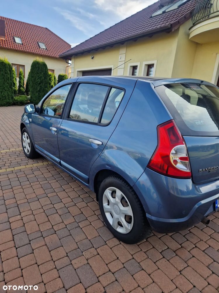 Dacia Sandero - 4