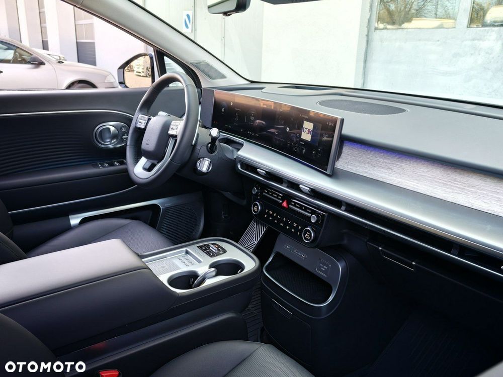 Hyundai IONIQ 9 - 24