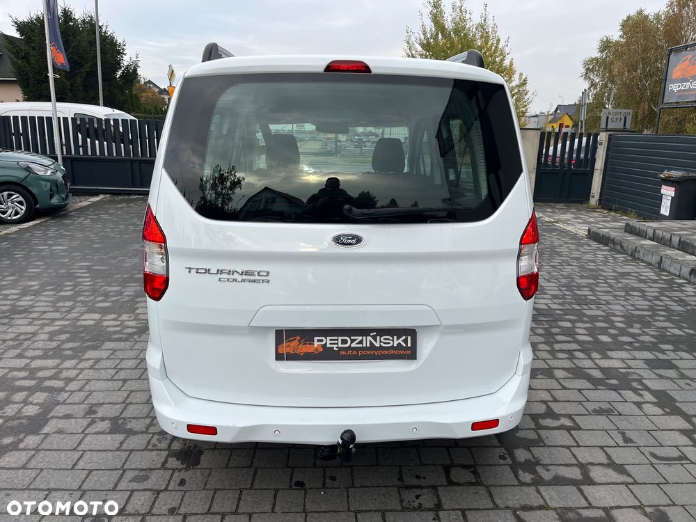 Ford Tourneo Courier - 5