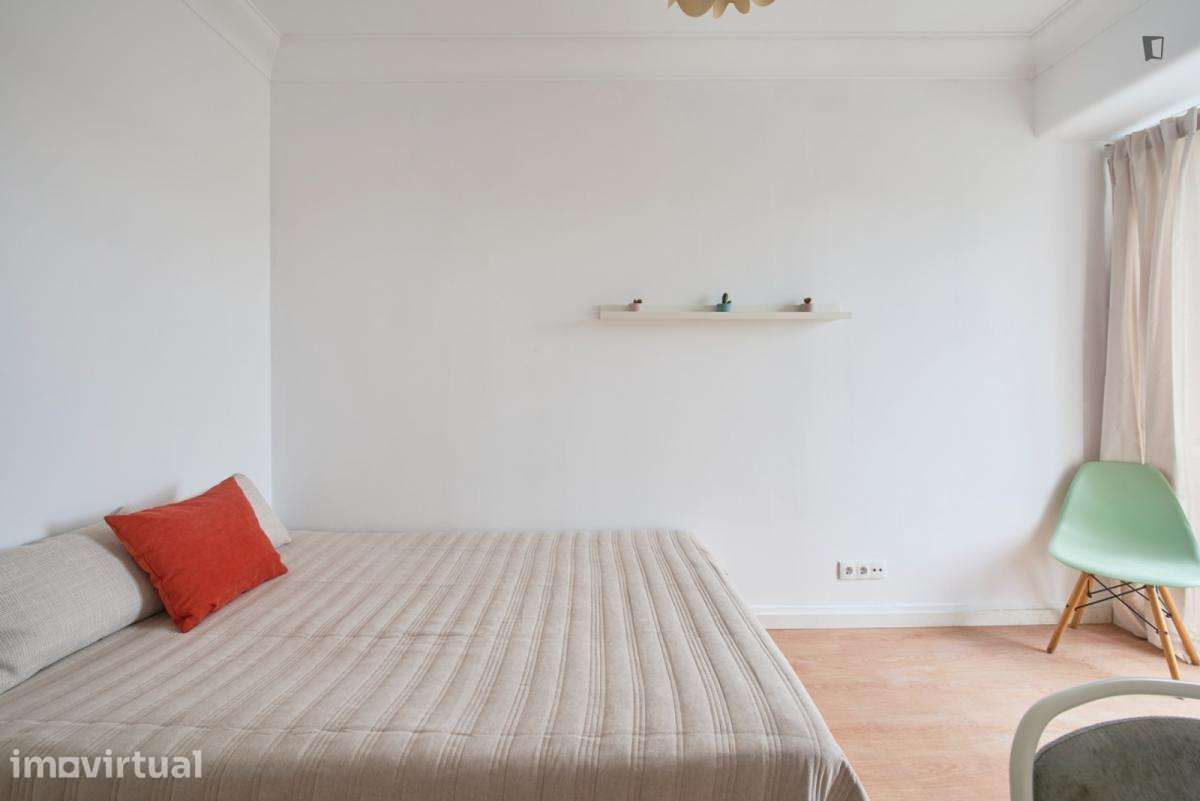 Quarto - localizado em Roma-Areeiro Lisbon - Grande imagem: 4/25