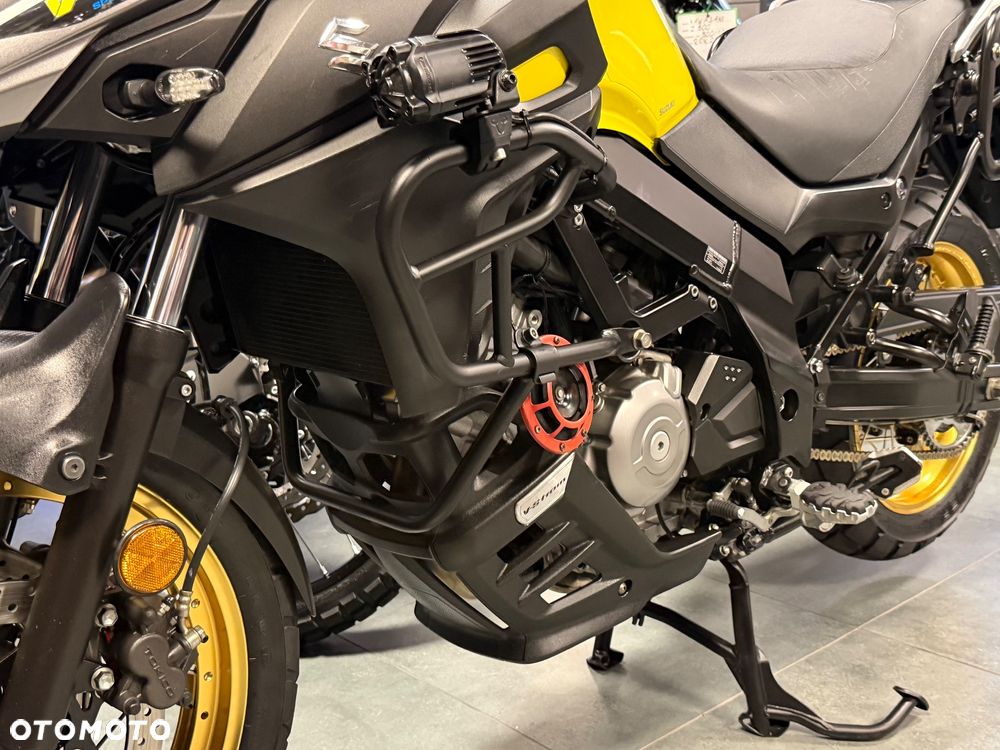 Suzuki V-STROM - 35