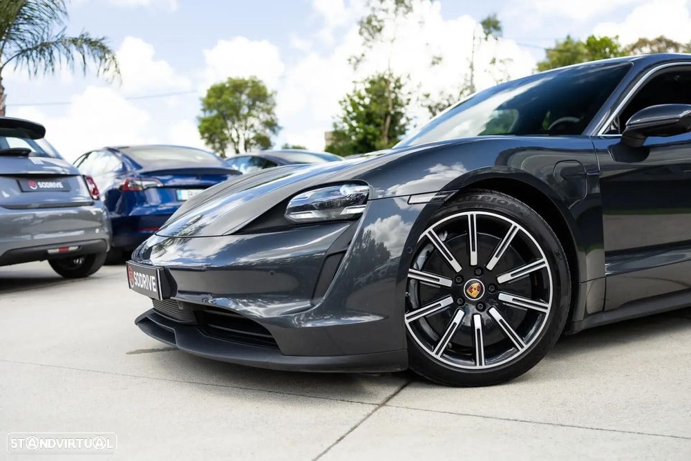 Porsche Taycan - 19