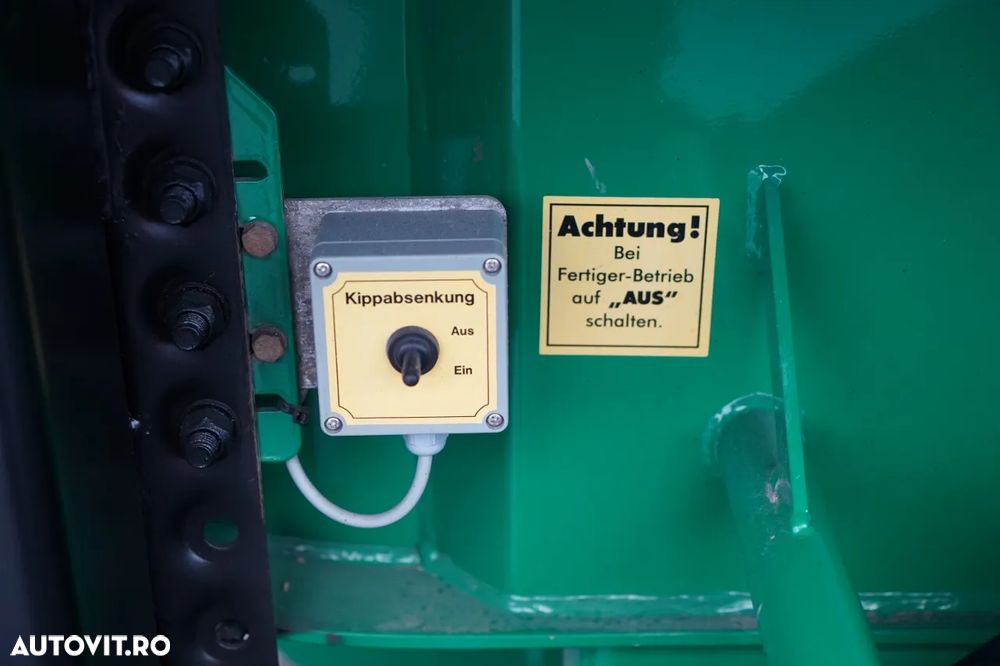 Carnehl BASCĂ CARNHEL 24 M3 / 5 200 KG !! / PUȚIN FOLOSIT / PUNCT RIDICAT / JANTE DIN ALIAJ - 17