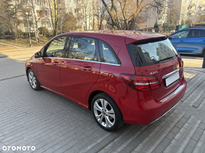 Mercedes-Benz Klasa B 220 4-Matic - 6