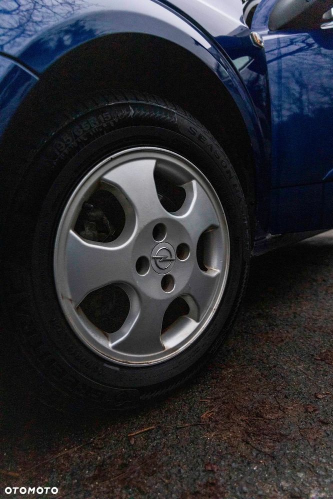 Opel Astra 1.4 Enjoy - 21