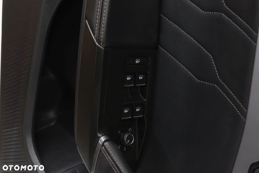 Cupra Formentor fotele kanapa komplet - 15