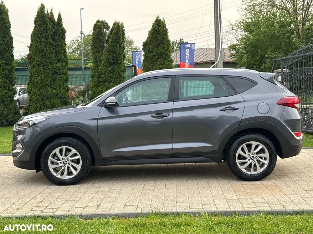 Hyundai Tucson blue 1.7 CRDi 2WD Style - 19