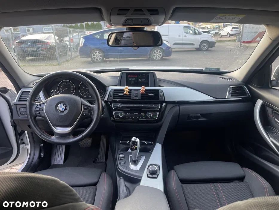 BMW Seria 3 318d Sport Line - 2