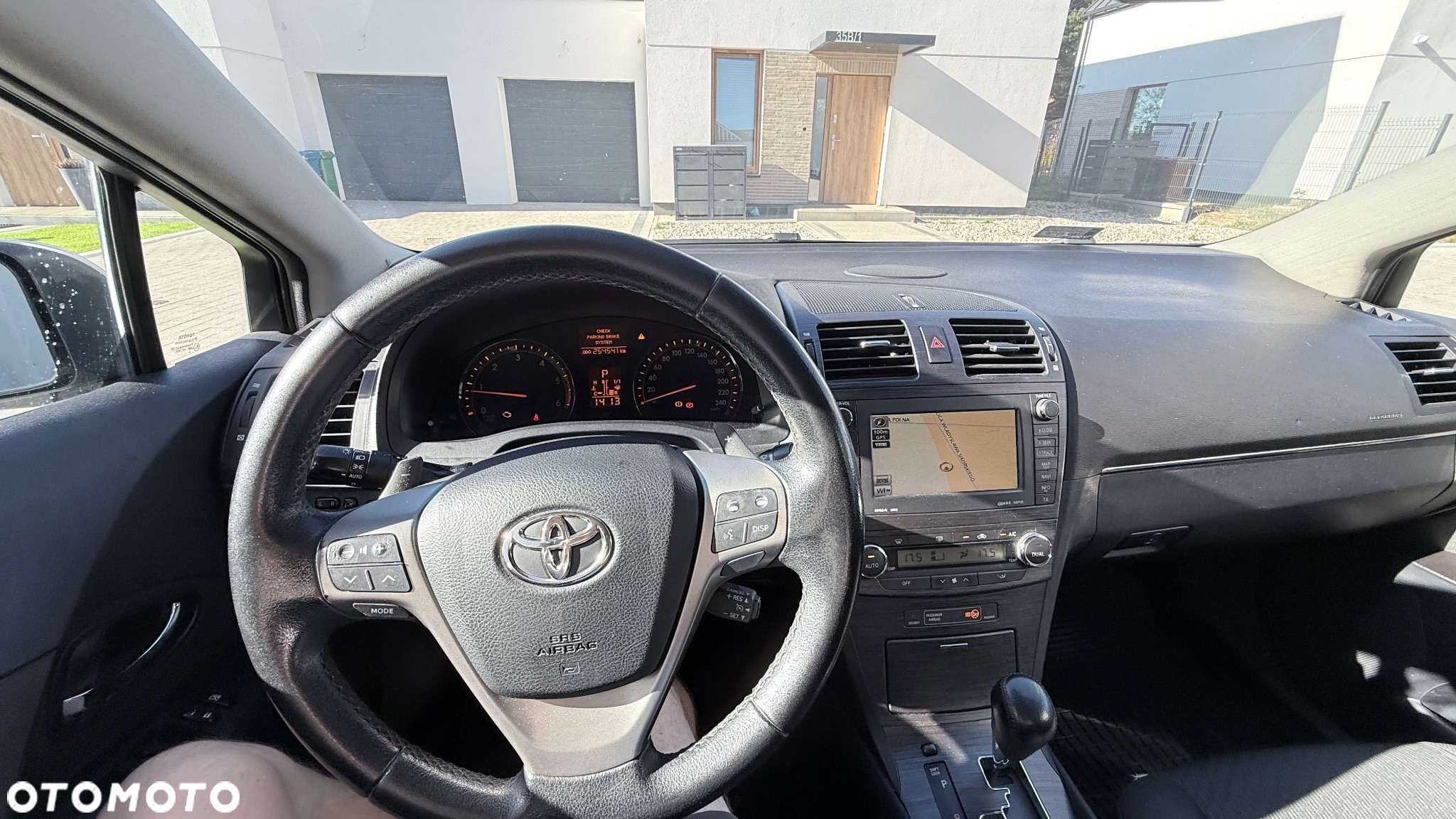 Toyota Avensis 2.2 D-CAT Style - 13