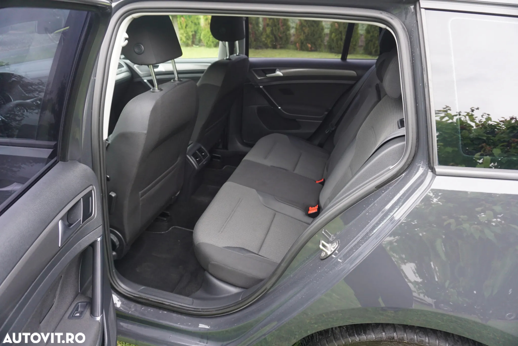 Volkswagen Golf 1.6 TDI BlueMotion Technology DPF Highline DSG - 8